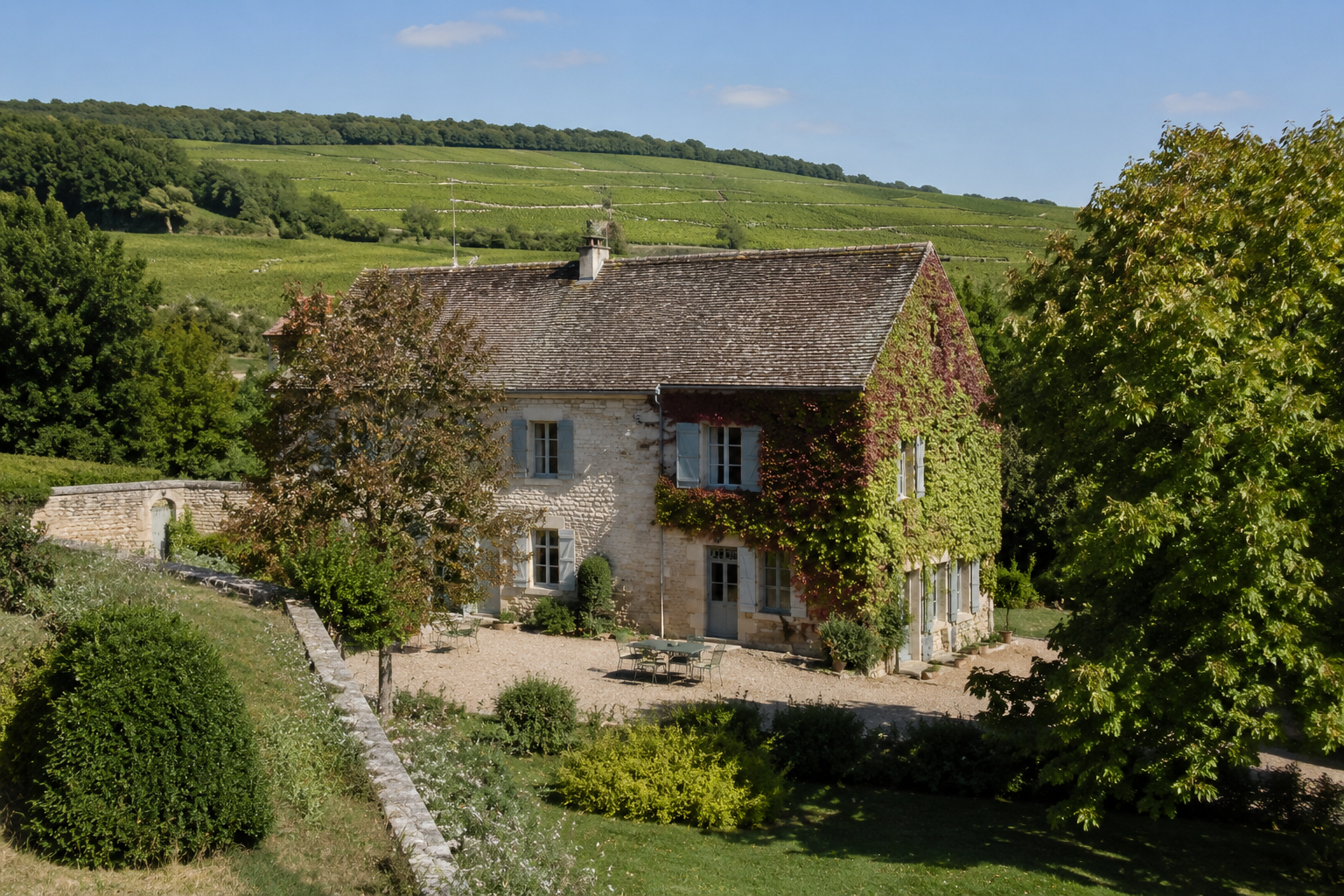 Demeure bourguignonne en pierre de taille